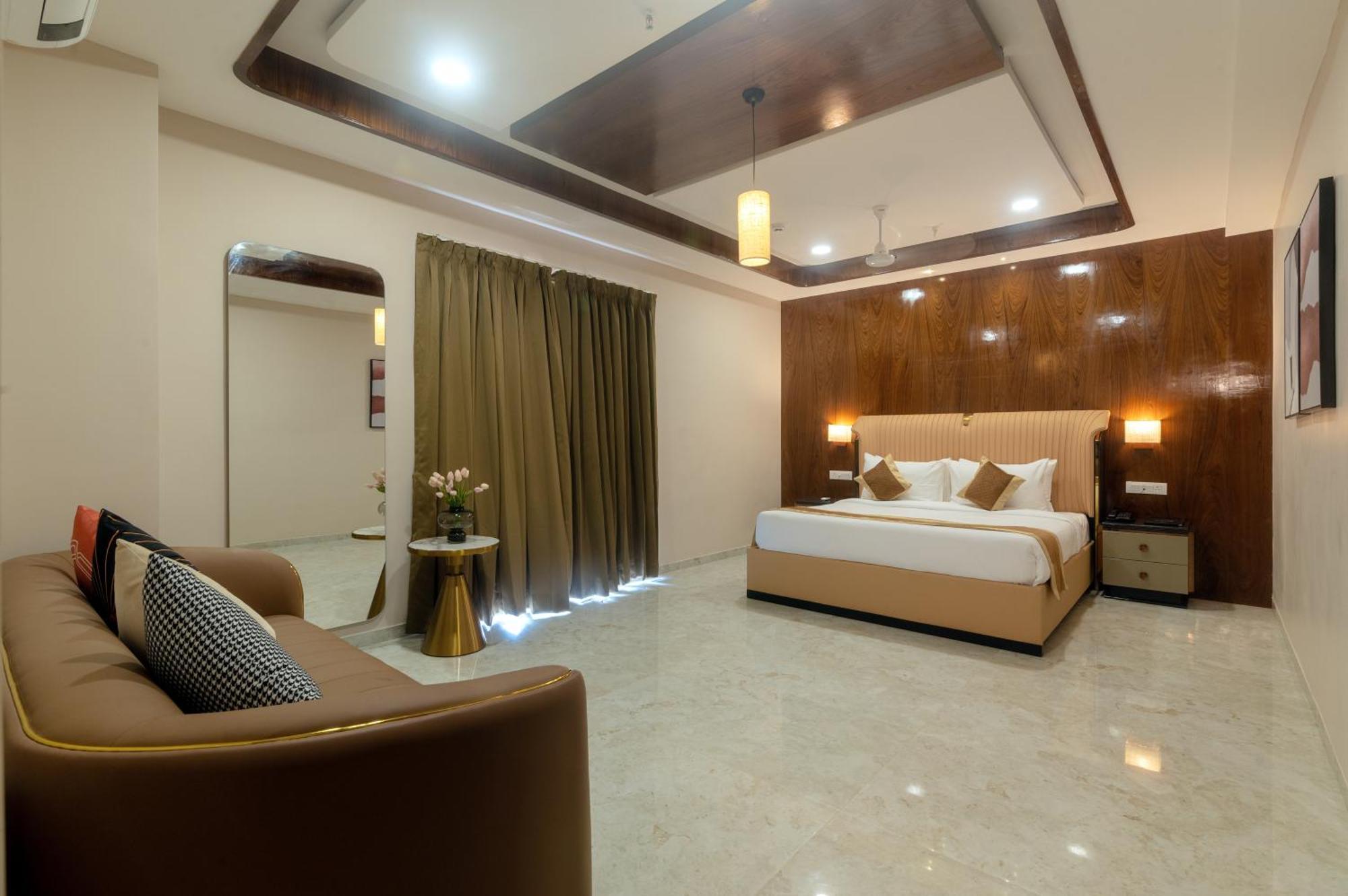 Vits Satyajeet Karad Otel Dış mekan fotoğraf