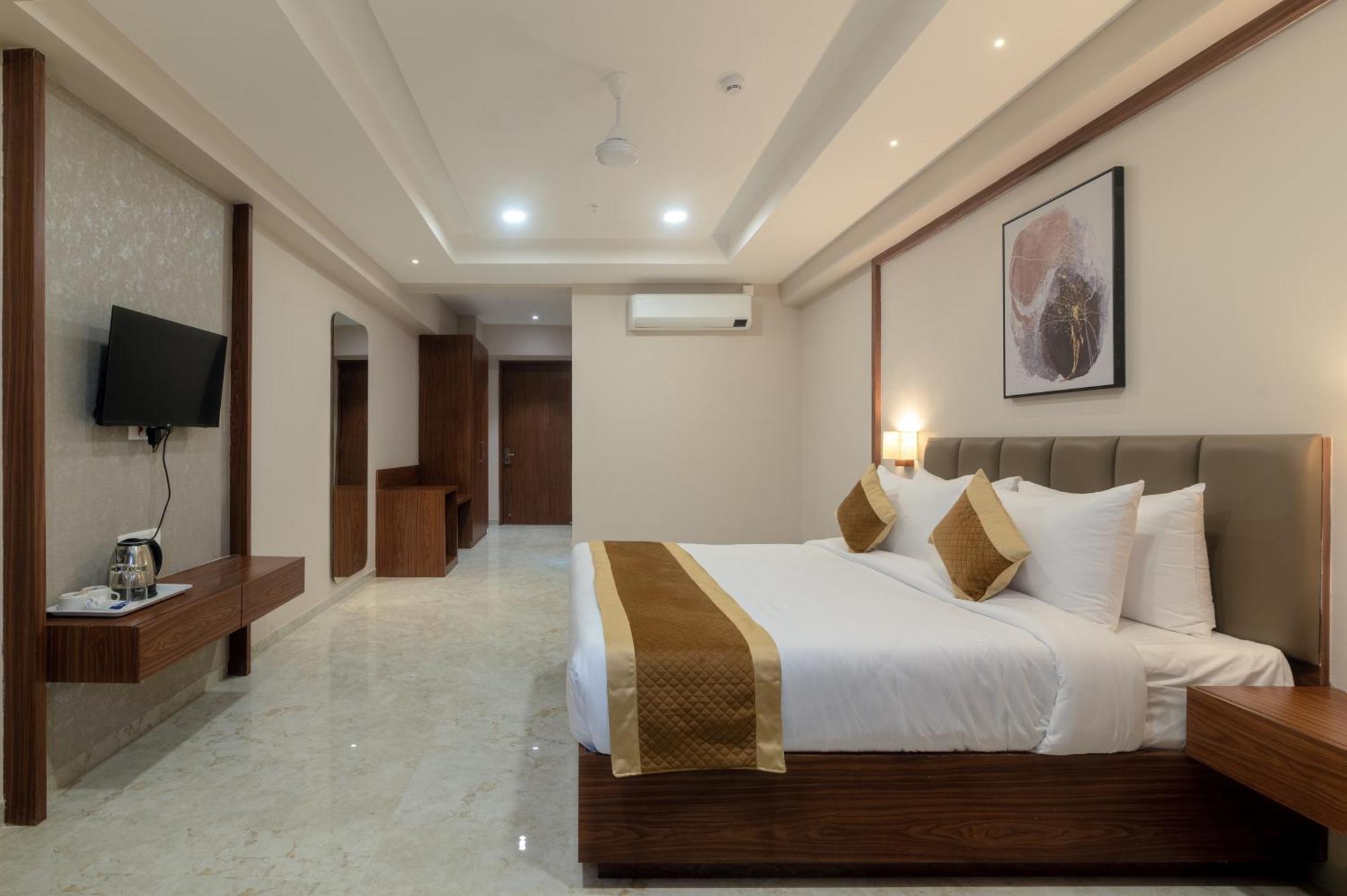 Vits Satyajeet Karad Otel Dış mekan fotoğraf