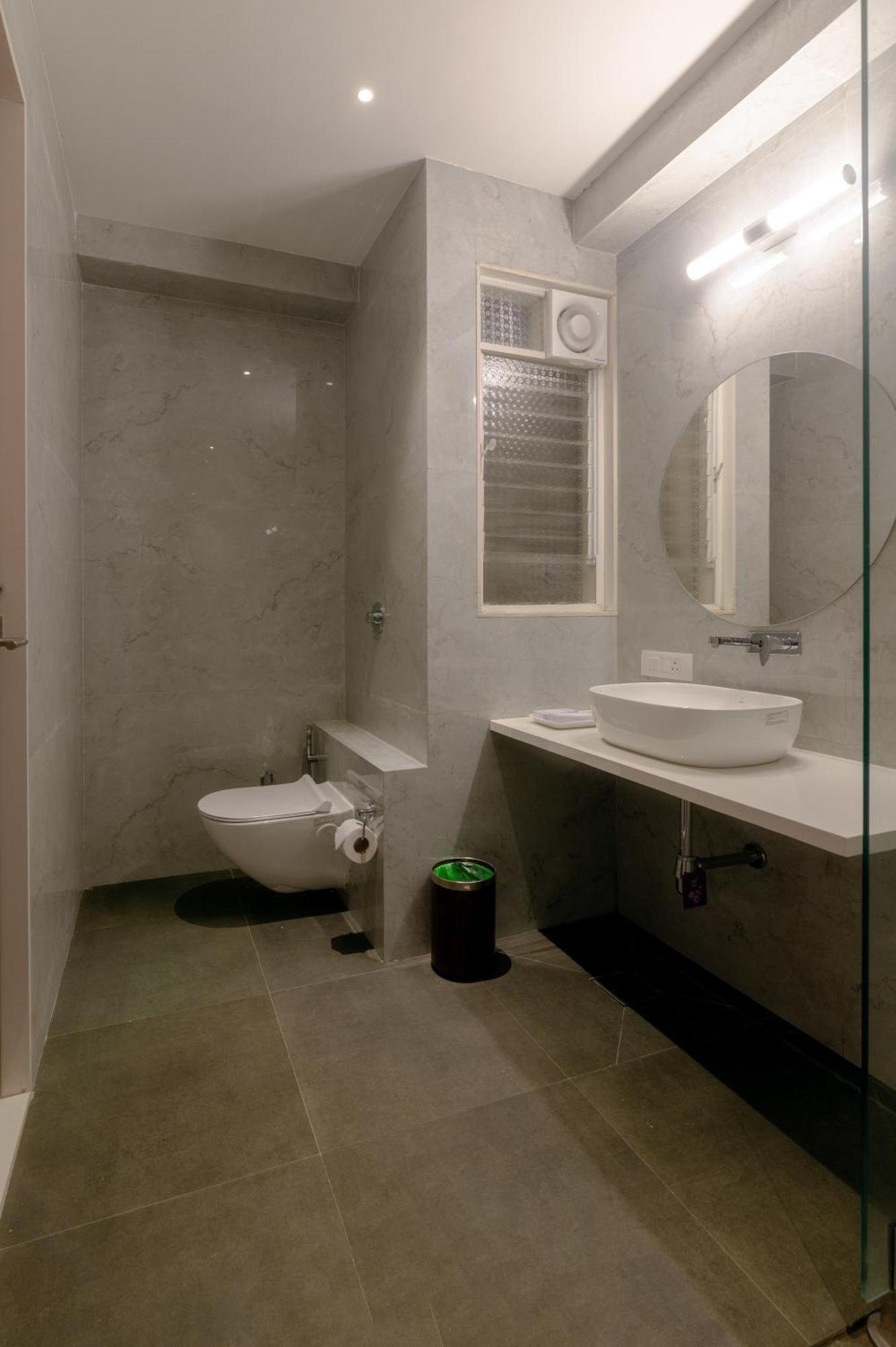 Vits Satyajeet Karad Otel Dış mekan fotoğraf
