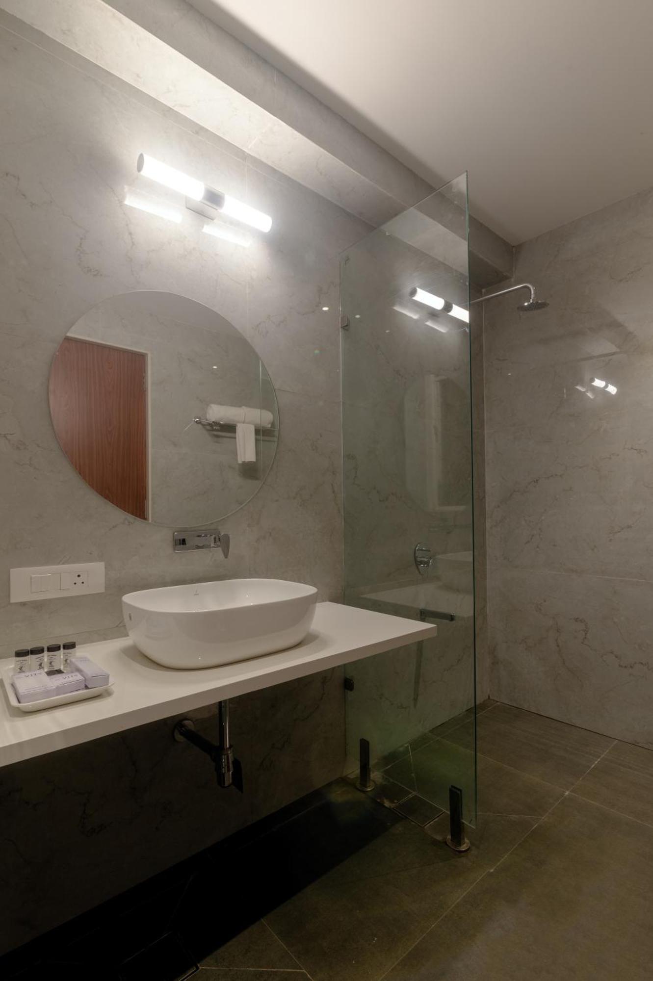 Vits Satyajeet Karad Otel Dış mekan fotoğraf
