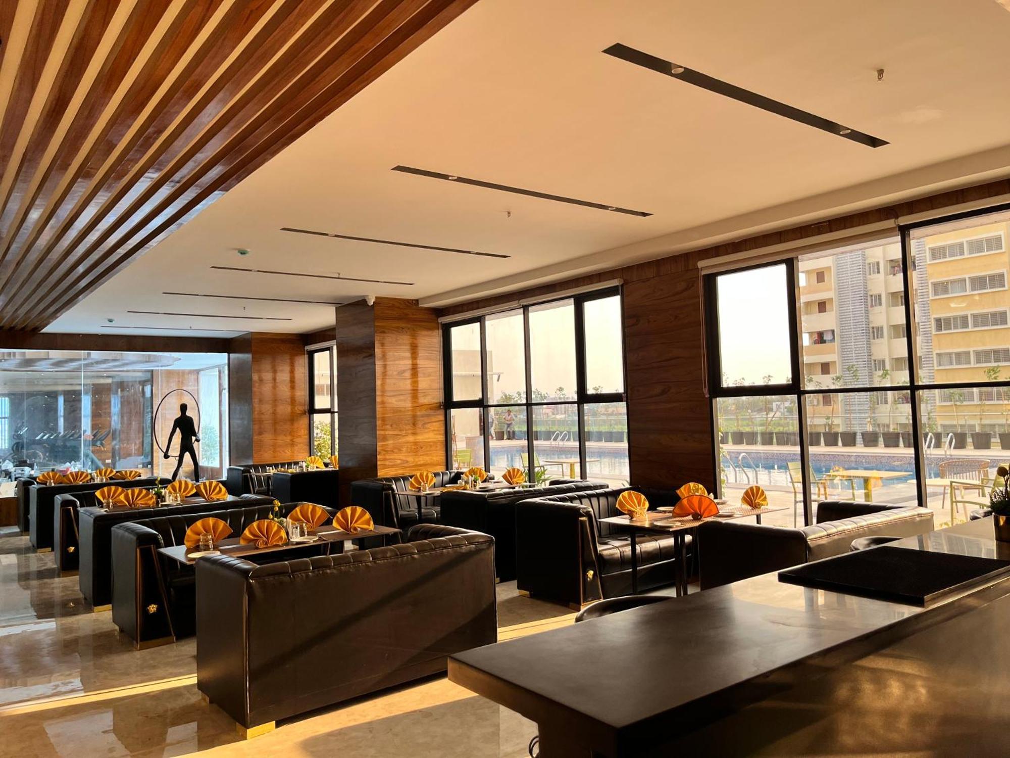 Vits Satyajeet Karad Otel Dış mekan fotoğraf