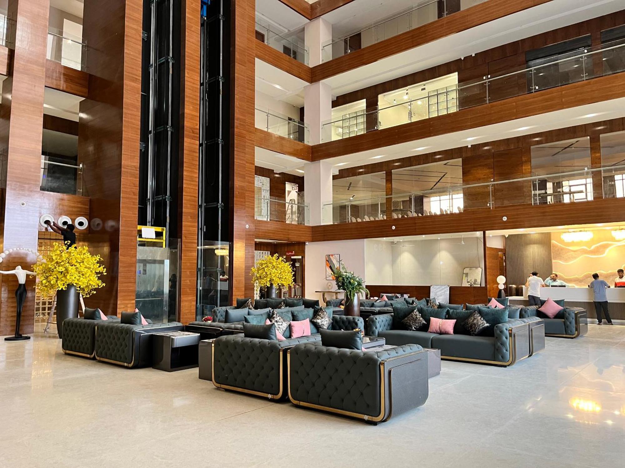 Vits Satyajeet Karad Otel Dış mekan fotoğraf
