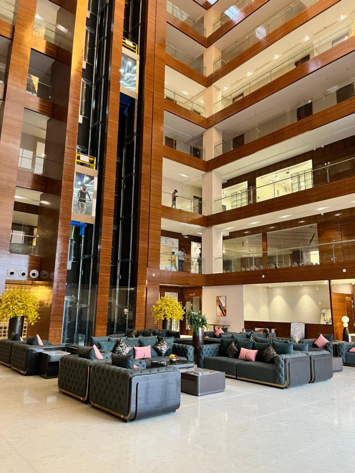 Vits Satyajeet Karad Otel Dış mekan fotoğraf